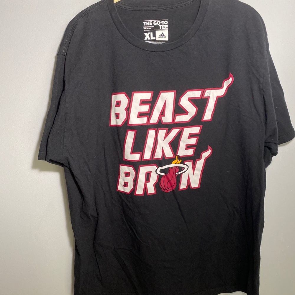 Men adidas beast like bron t shirt XL